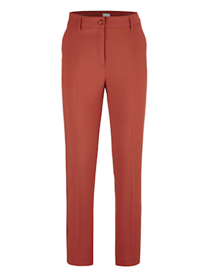 Trousers with a flattering front crease