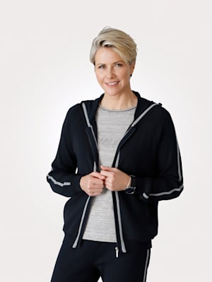 Cardigan with contrast detail