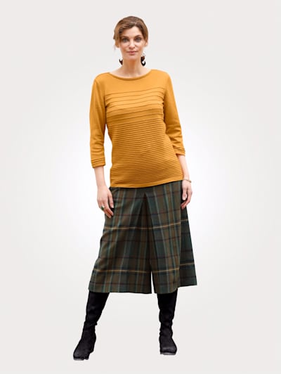 Culottes with a classic check pattern