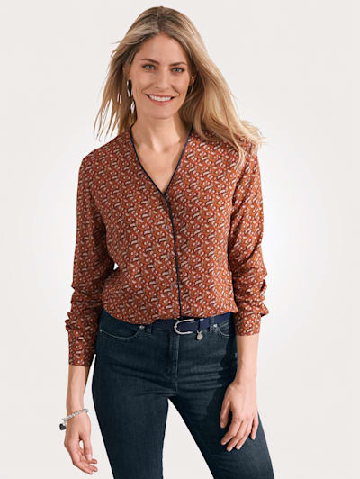 Blouse with a leaf print