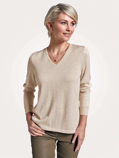 Jumper with pleating