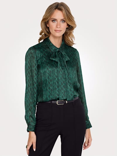 Blouse with a tie neck