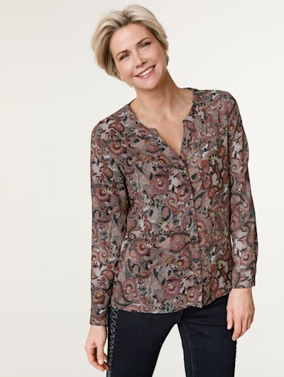 Blouse with a paisley print