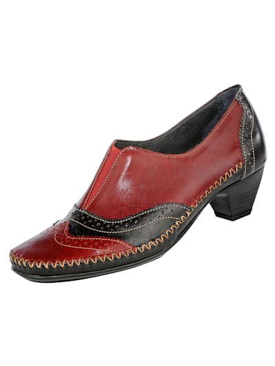 Court shoes with fashionable lyra perforation