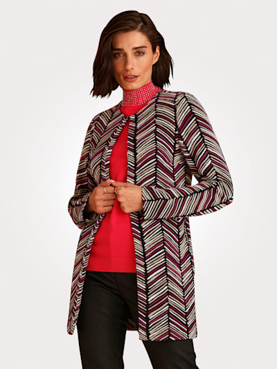 Longline blazer made from flattering jacquard