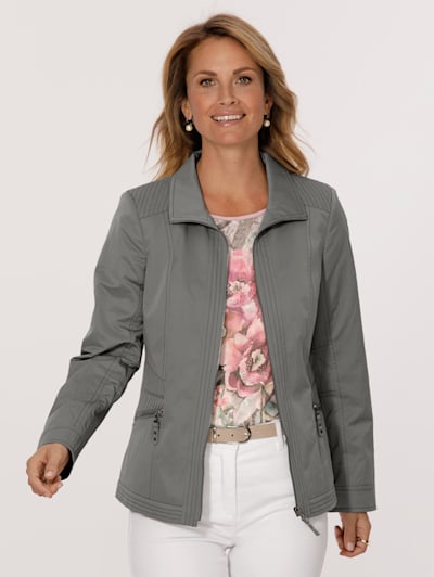 Jacket made from a comfortable fabric
