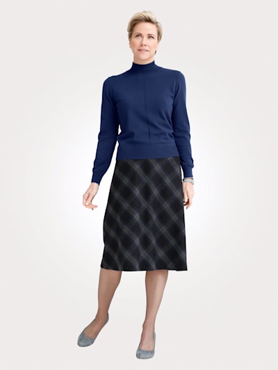 Skirt with a contemporary check pattern