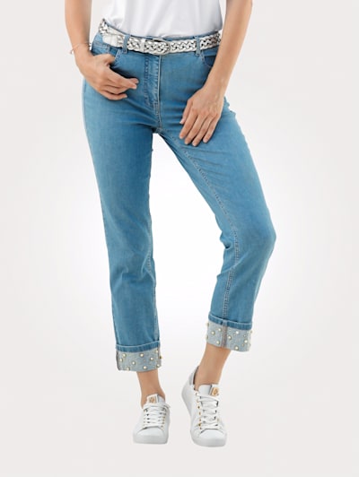 Jeans with faux pearls
