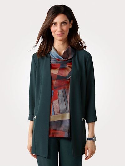 Blazer in an edge to edge design