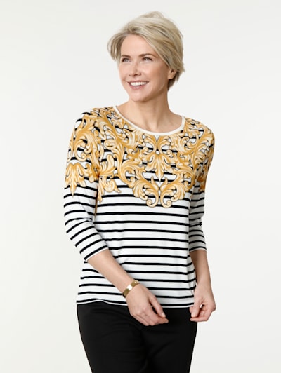 Top made from a soft fabric