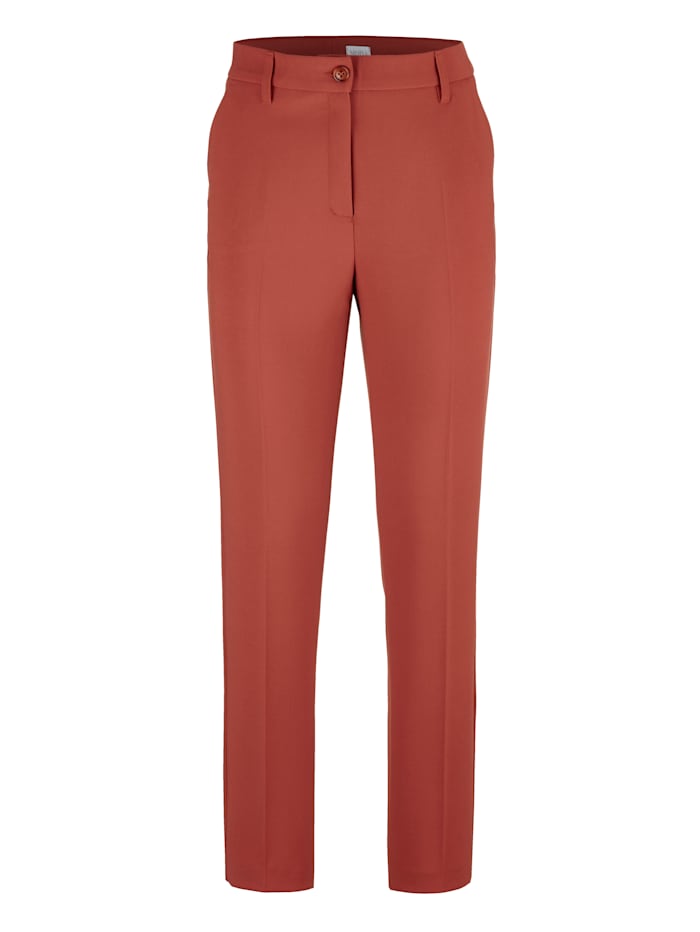 Trousers with a flattering front crease