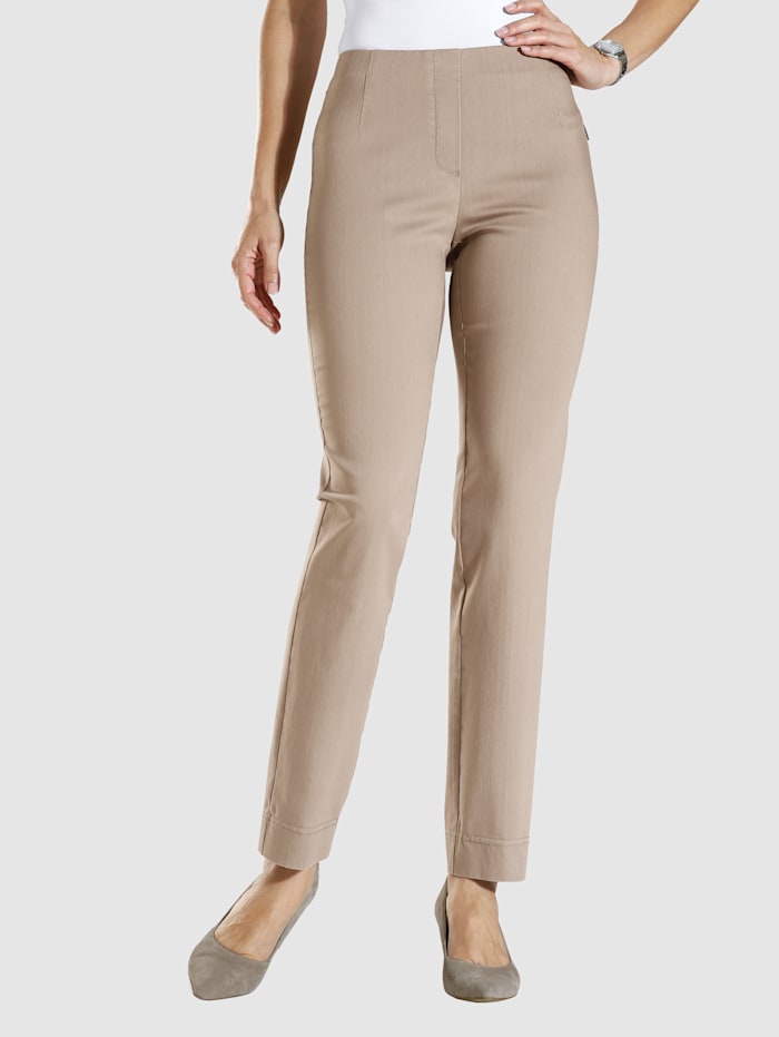 Pull-on trousers made from a comfortable fabric